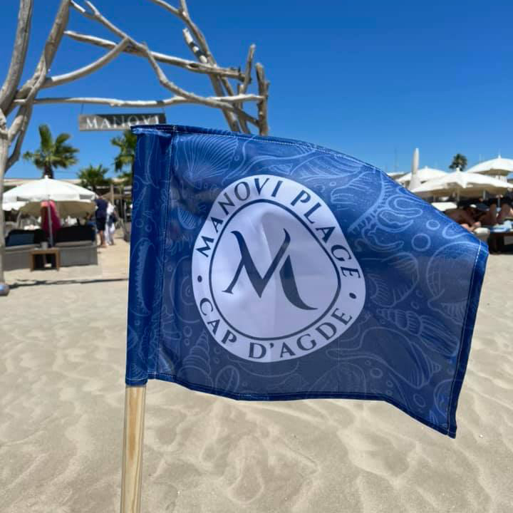 Drapeaux publicitaires pour plage et événement